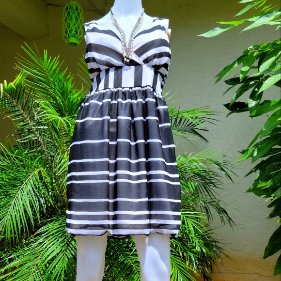 Dots Cocktail Casual Party Dress Size Small - Picture 2 of 8